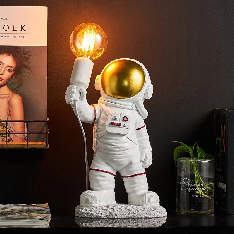 

Modern Astronaut Table Lamp Resin Art Decoration Table Lamps for Bedroom Living Room Bedside Lamp Home Decor E27 Light Fixtures