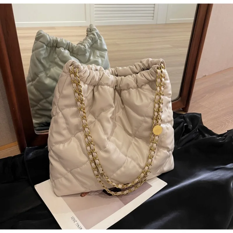 High End Fashion Small Fragrant Style Bag for Women 2024 New Diamond Grid Chain Armpit Large Capacity Commuting Shoulder Bag