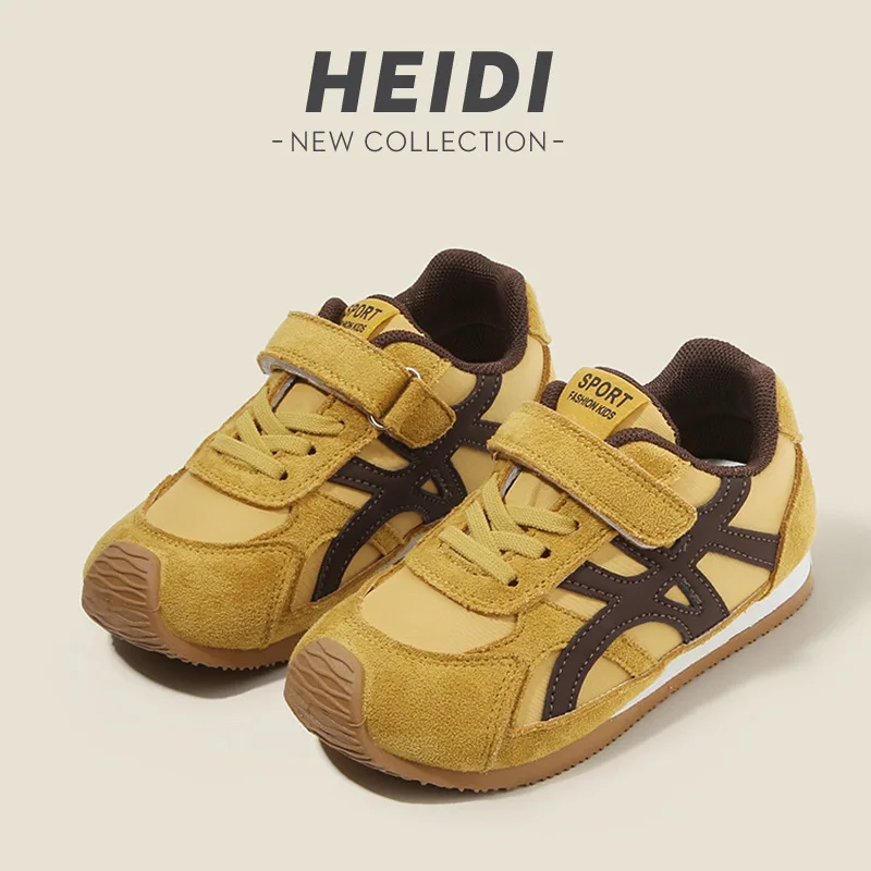 

Новые стильные повседневные кроссовки для школьников, детские уличные спортивные туфли для мальчиков и девочек, нескользящие, дышащие и удобные.