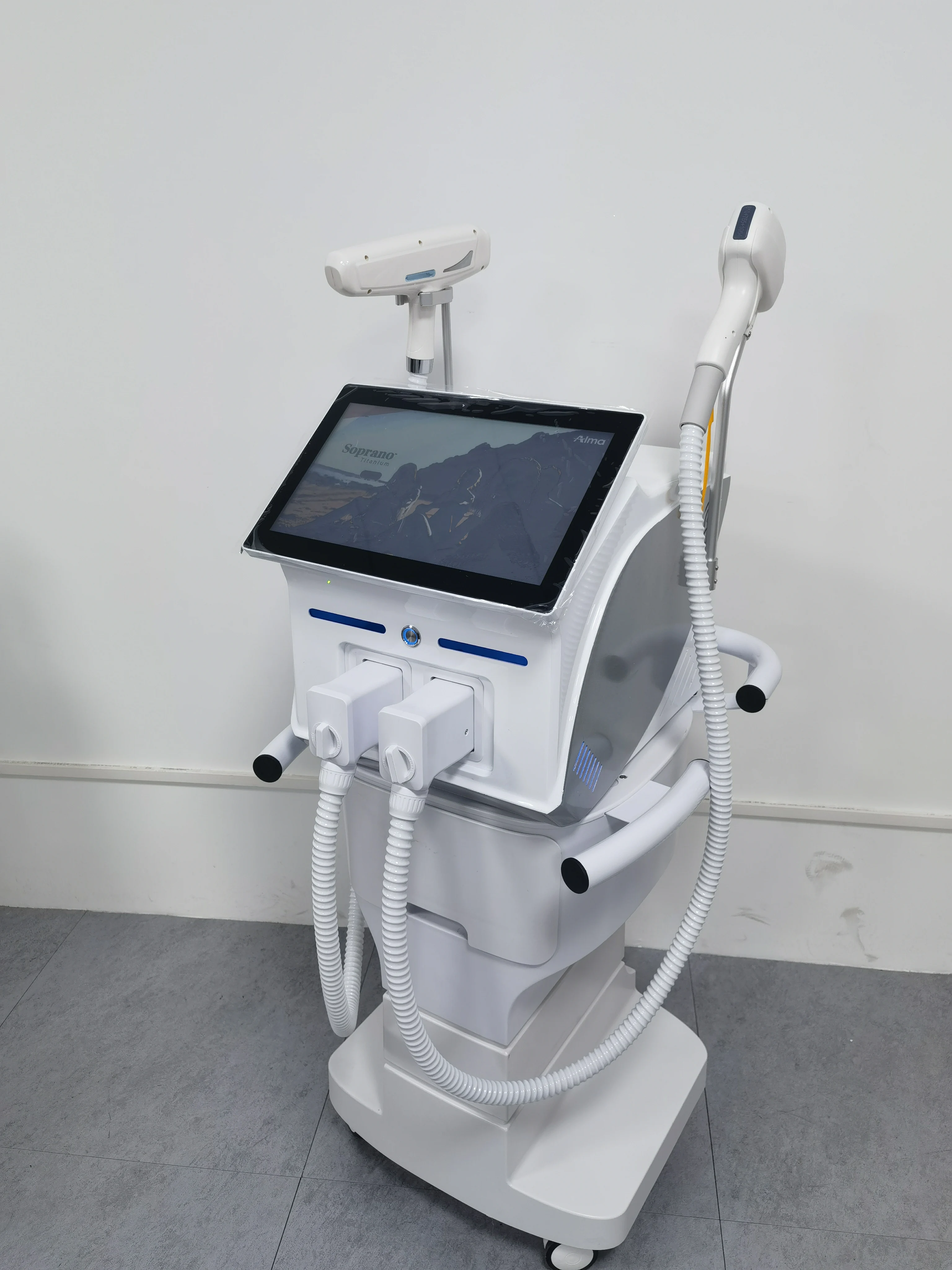 2025 2 في 1 سوبرانو 808 ديود جهاز إزالة الشعر بالليزر بيكو الجليد التيتانيوم آلة إزالة شعر الجسم آلة إزالة الوشم