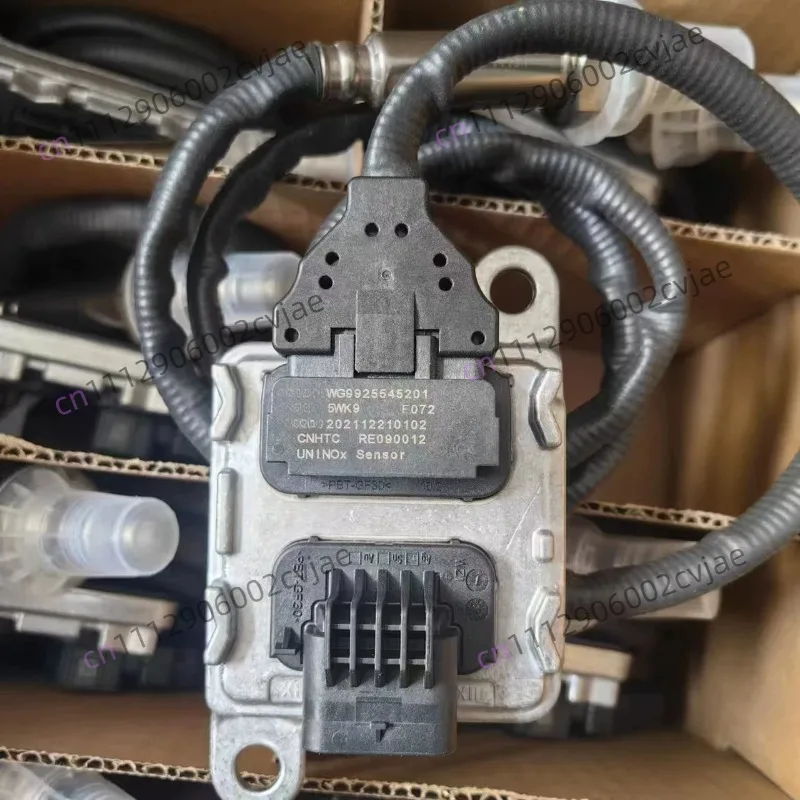 Suitable for Mercedes-Benz Truck Nitrogen Oxygen Sensor OEM A0111536128 0111536128