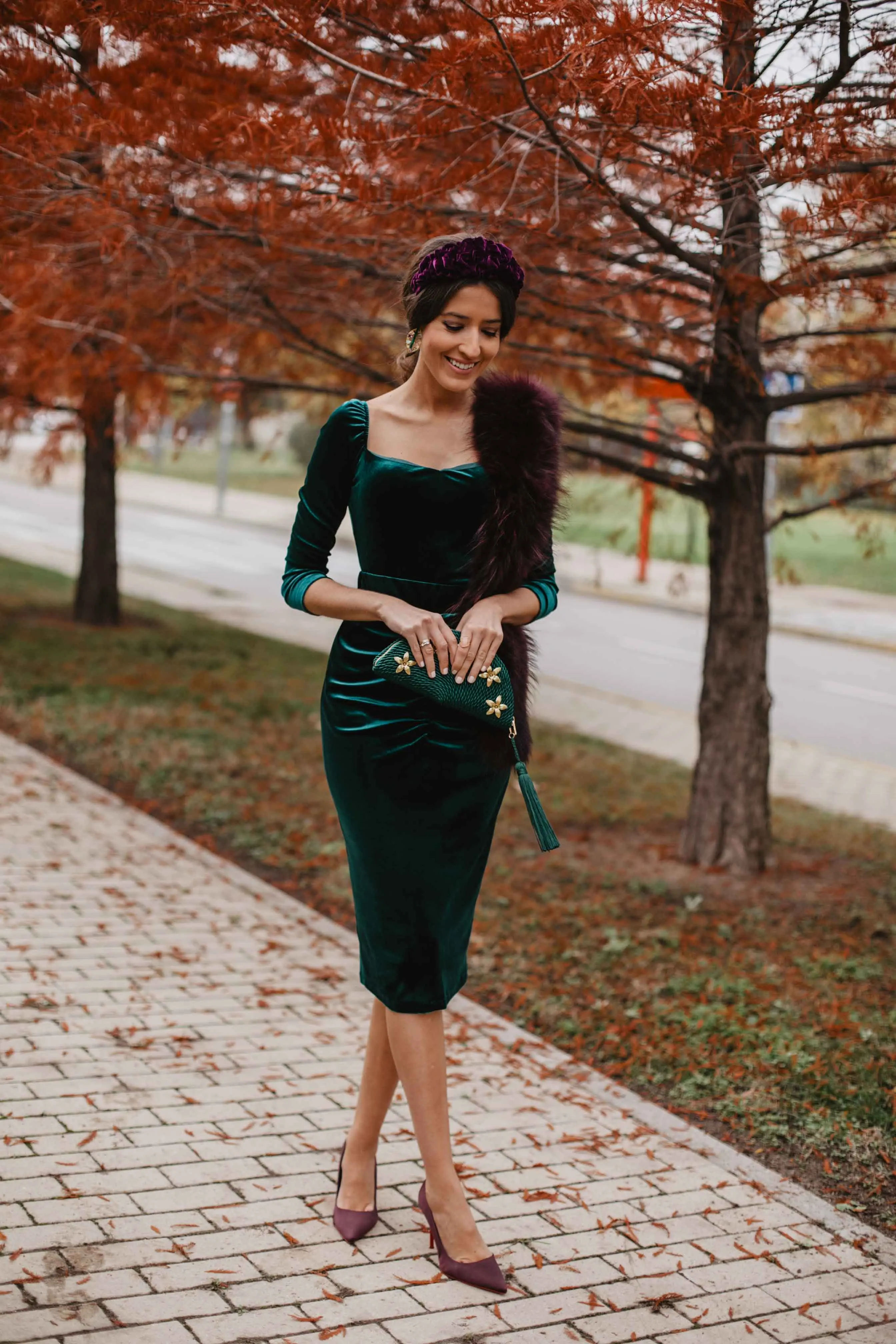 

Short Mother of The Bride Dresses Emerald Green Luxury Velvet Square Neck 3/4 Sleeves Wedding Party Gowns Knee Length Invitada