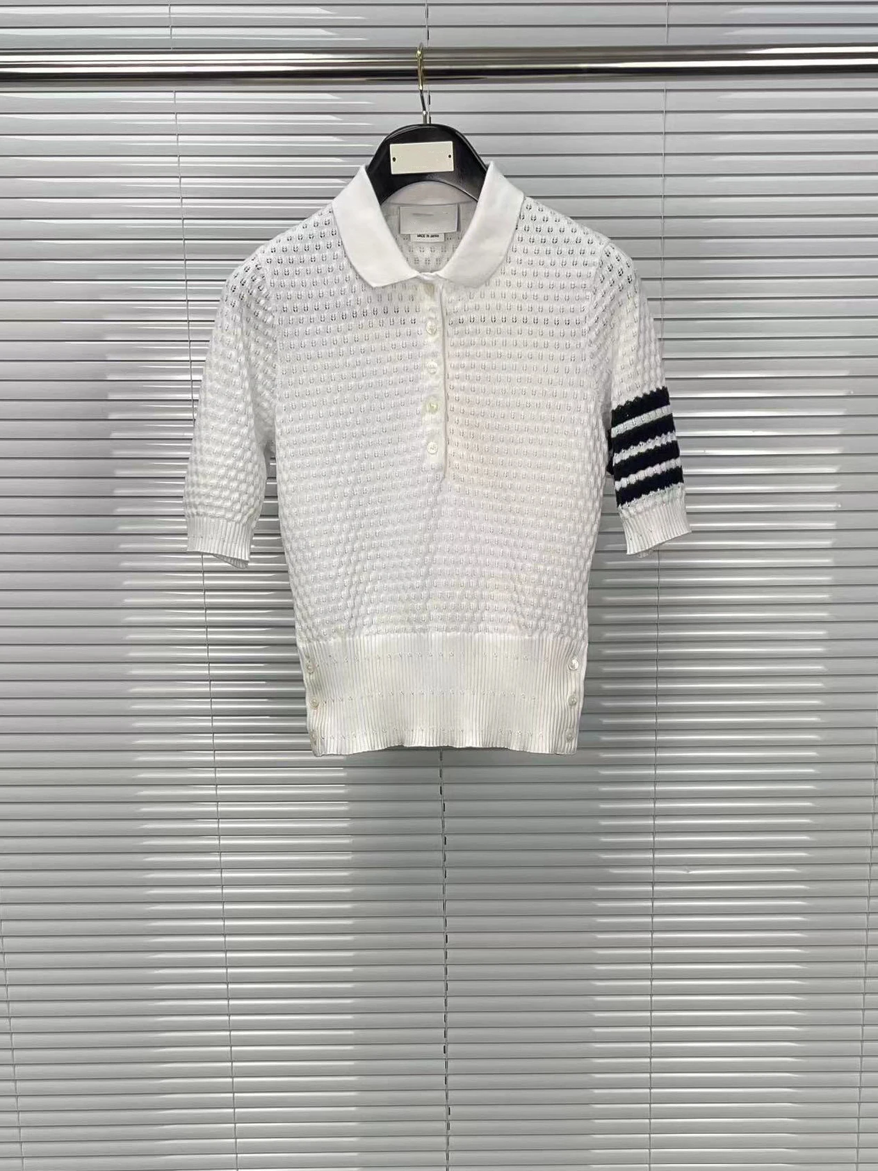 

New High Quali College Sle Breathable Cool Hollow out Slim Fit Waist irt ort Sve Women's Knitted Top