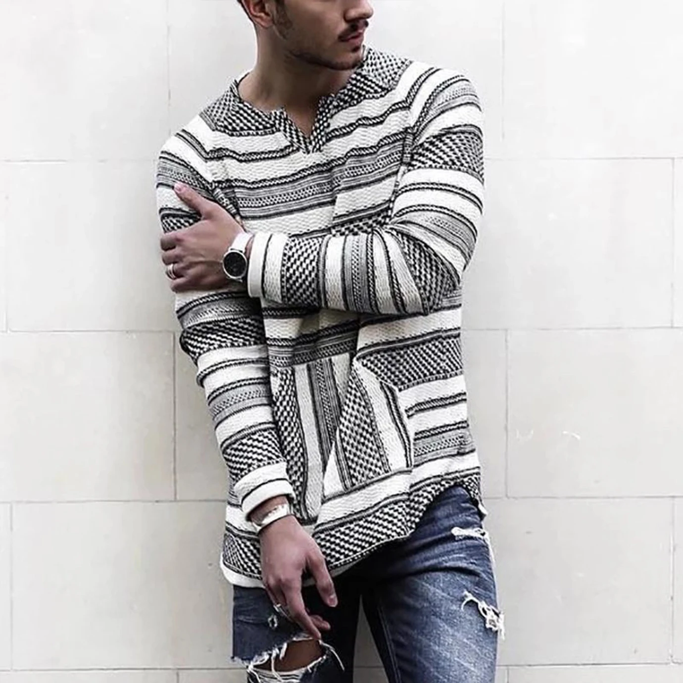 Men's street style simple striped knitwear European and American fashion striped texture design V-neck long-sleeved knitwear