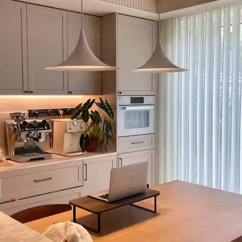 Lámpara colgante de cuerno de restaurante nórdico, diseño danés, minimalista francés, Bar Medieval, mostrador, isla, luz OVNI