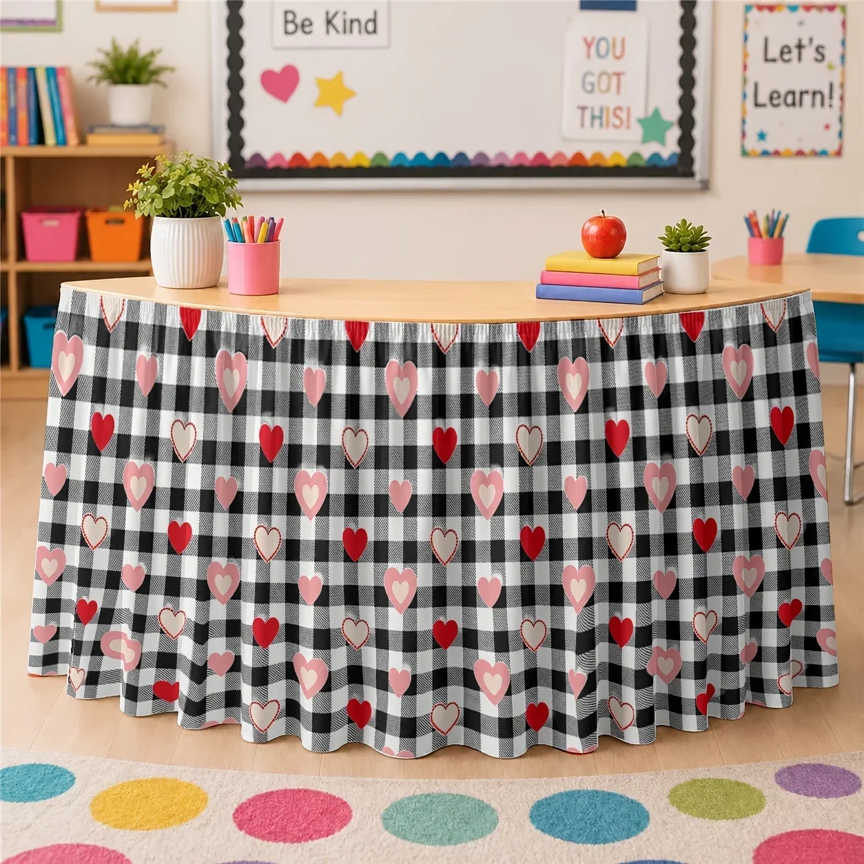 Tablecloth / Romantic Heart-shaped Checkered Valentine's Day Spring Celebration Tablecloth / Table Cover 1 piece