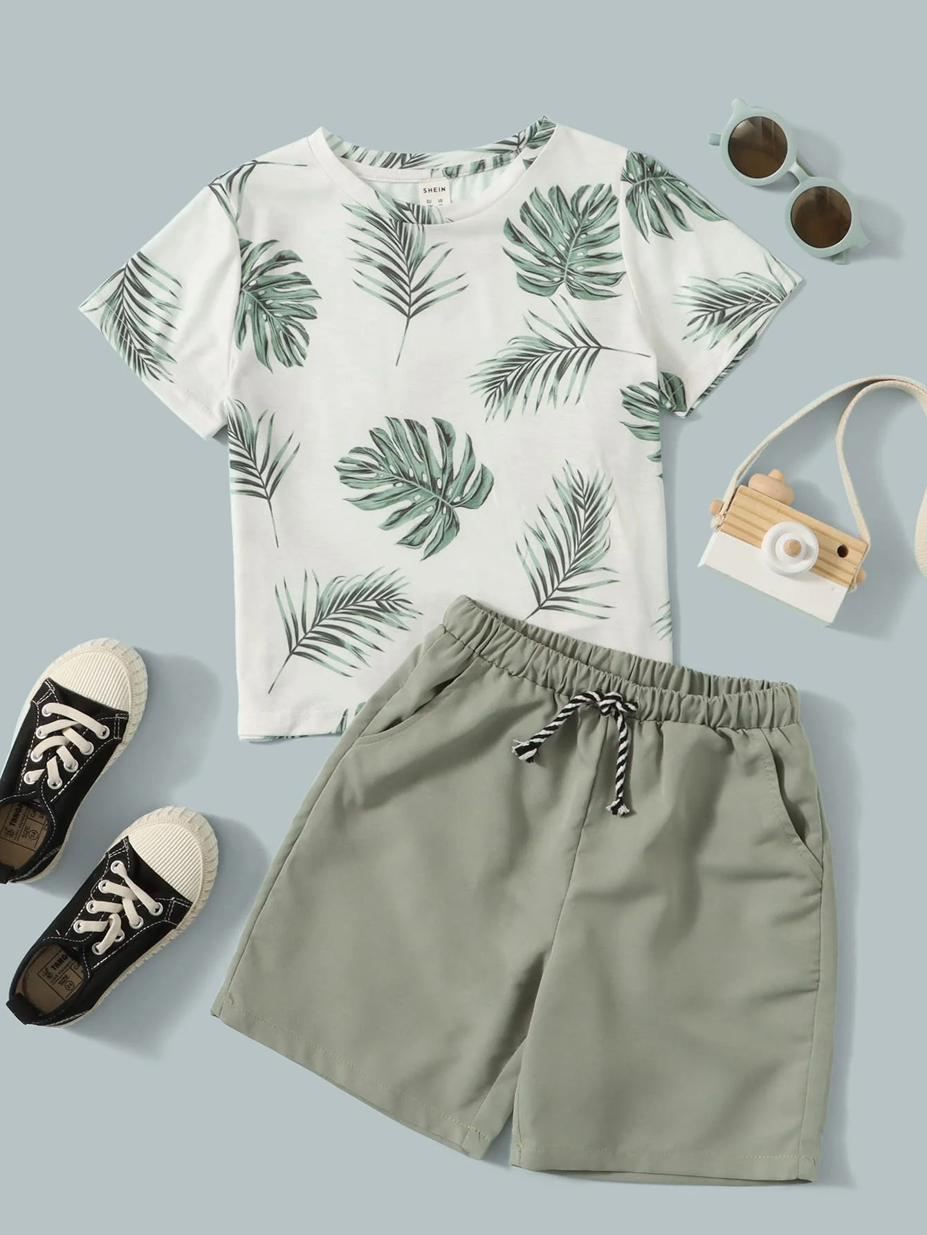 Hot New Little Boy Set Two Summer Vacation Leisure Fashion Coconut Tree Print Short-sleeved Shorts