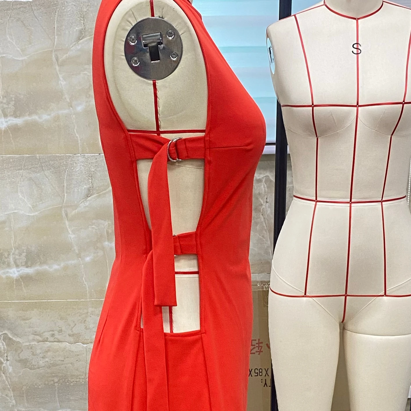 Women Solid Color Patchwork Lace-up Tank Dress Slim Boat Neck Side Cut Out Sleeveless Mini Bodycon Dress with Buckles