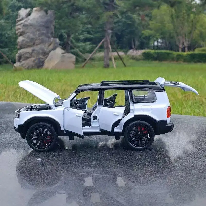 1/32 Toyota 2024 PRADO 랜드 크루저 SUV 합금 자동차 모델 다이캐스트 금속 오프로드 차량 자동차 모델 사운드 라이트 어린이 장난감 선물