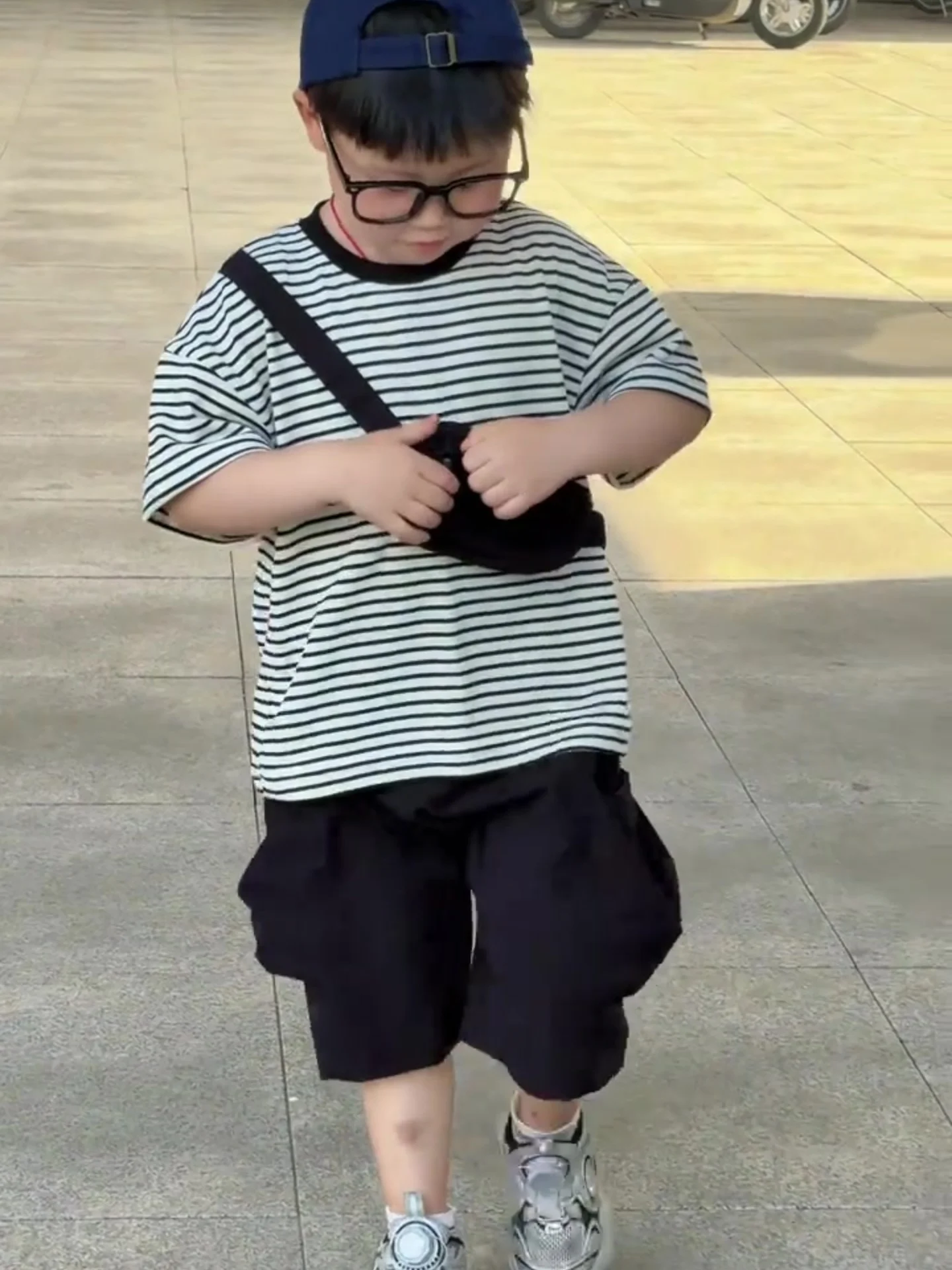 set-estivo-di-alta-qualita-per-bambini-t-shirt-a-maniche-corte-e-pantaloncini-abbigliamento-trendy-per-bambini-completo-casual-in-due-pezzi-per-ragazzi