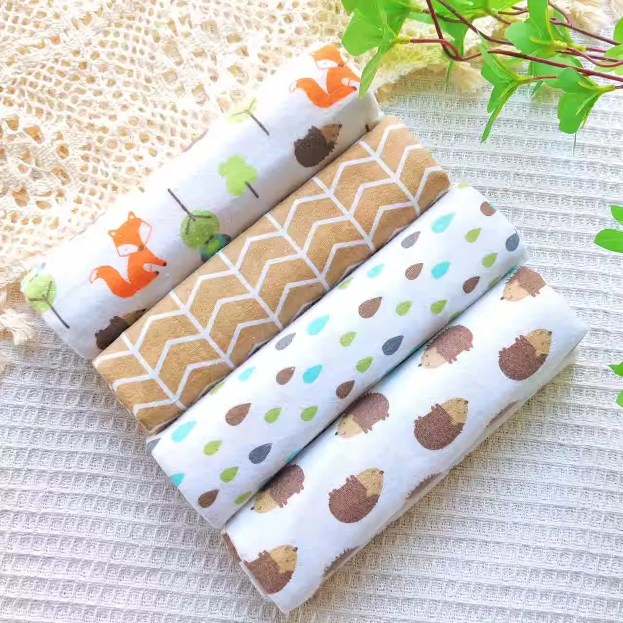 4Pcs/Pack New Color Cotton Flannel Diapers Baby Swaddles Wrap Receiving Bedsheet Print Blankets For Baby Girls Boys 76*76CM