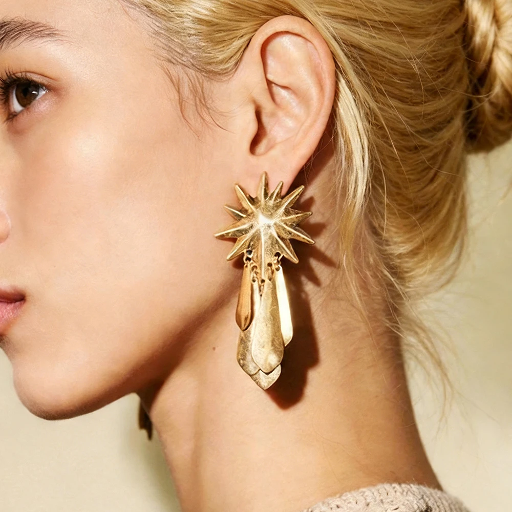 Image of Vintage goldene sternförmige Ohrhänger für Damen, Boho-Quasten-Metall-Ohrringe, Retro-Statement-Schmuck für Party und Hochzeit