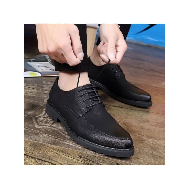 Scarpe eleganti formali da uomo stile stringato semplice