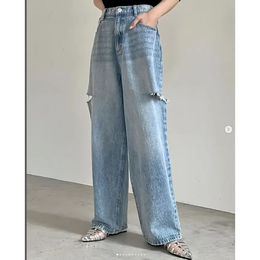 

Women's New Knee-piercing Jeans, Loose, Comfortable and Casual, Fully Matching Straight Micro-elastic Jeans