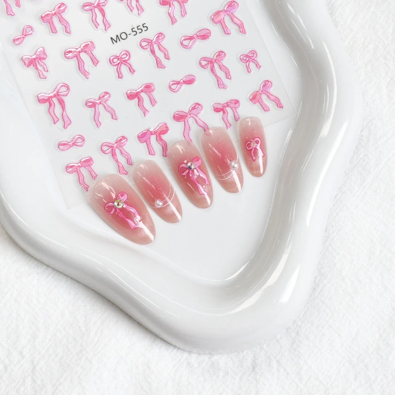 3D 흰색 Bowknot 양각 부조 자기 접착 네일 아트 스티커 여름 네일 아트 데칼 장식 DIY 귀여운 매니큐어 액세서리