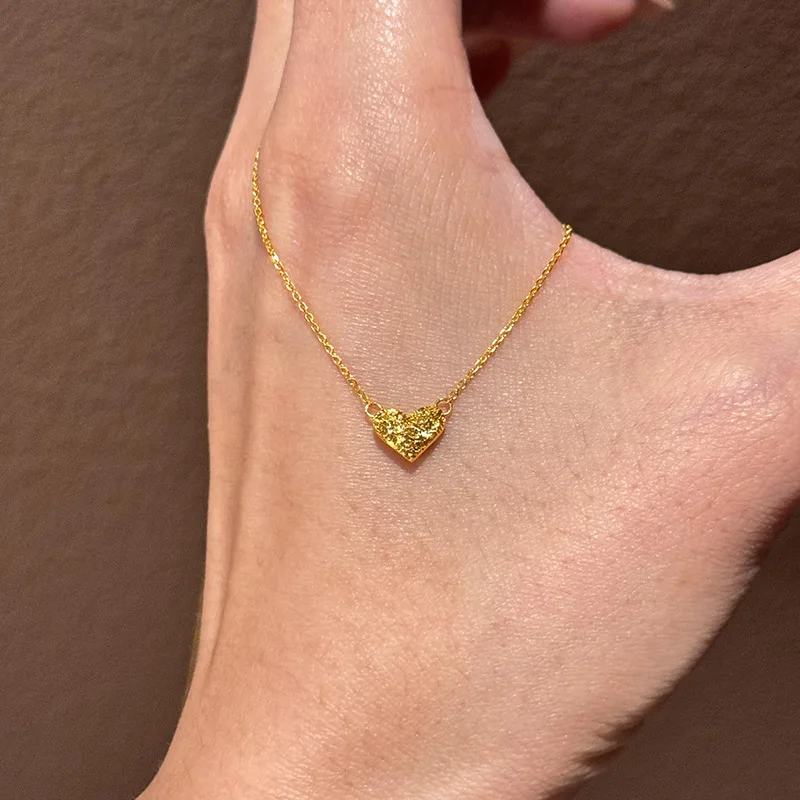 Exquisite 18K Gold Heart-Shaped Zircon Pendant Necklace – A Stylish and Elegant Wedding Accessory for Women