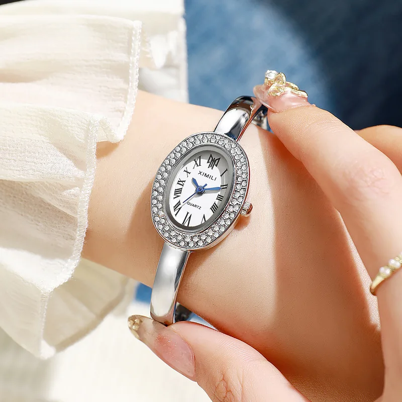 Women's Watch Diamond  Quartz Female Wristwatch Encrusted Bathtub Shaped Fashionable Oval Roman NumeralCasual Ladies Watches