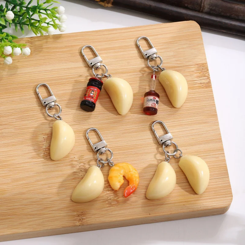 Simulated Fun Garlic Food Keychain Pendant, Shrimp Tail Seasoning Bottle, Garlic Clove Model, Vegetable Ornament