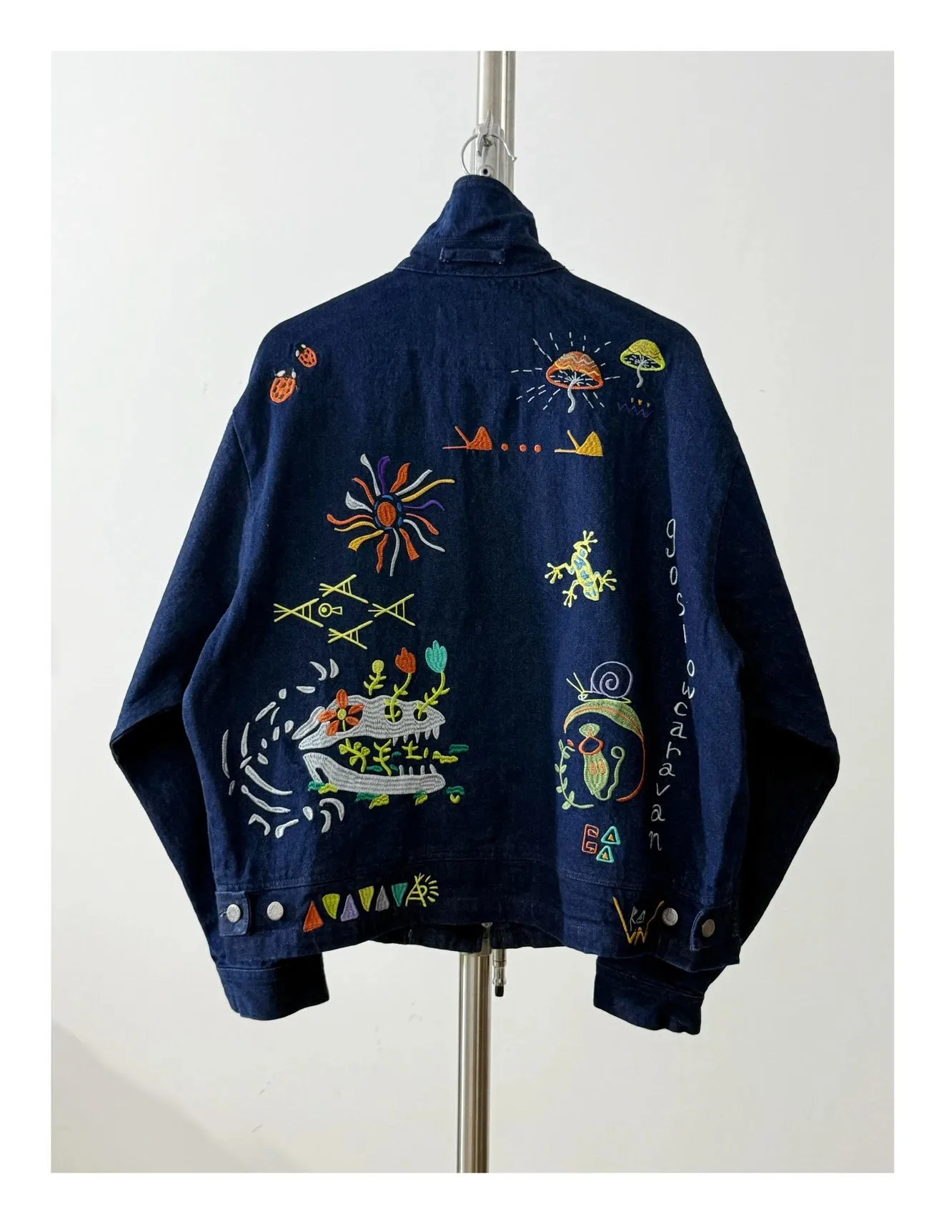 GO SLOW CARAVAN Embroidered Mountain Pattern Heavyweight Denim Jacket Loose High-End Denim Coat Unisex Daily Outdoor