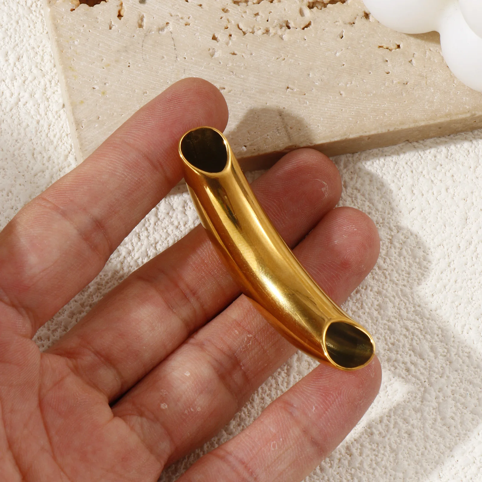 1Pc 304 Stainless Steel Curved Horn Tube Bead 18K Gold Plated 5.5x1.2cm Hollow Smooth Spacer Bead for Women DIY Jewelry Making