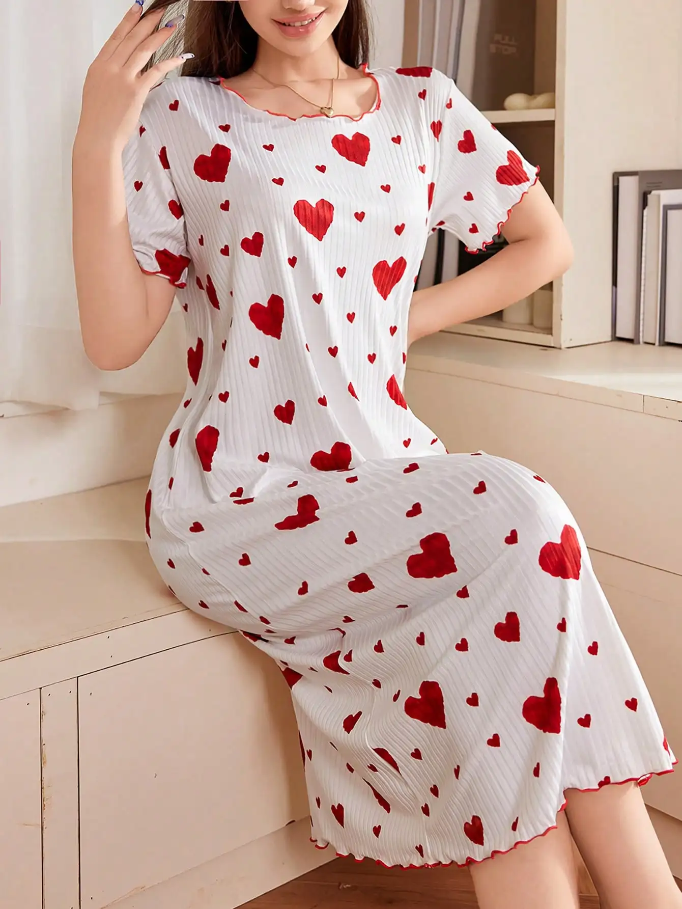 

White Heart Print Pleated Short Sleeve Nightgown for Women