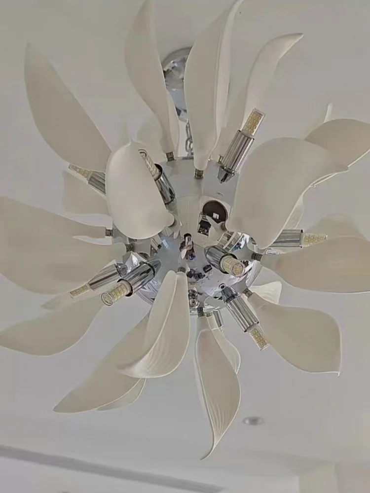 

Nordic Modern Pendant Lamps Ceramic Flower Petals Led Hanging Chandeliers Lights Living Room Dining Bedroom Lighting Home Decor