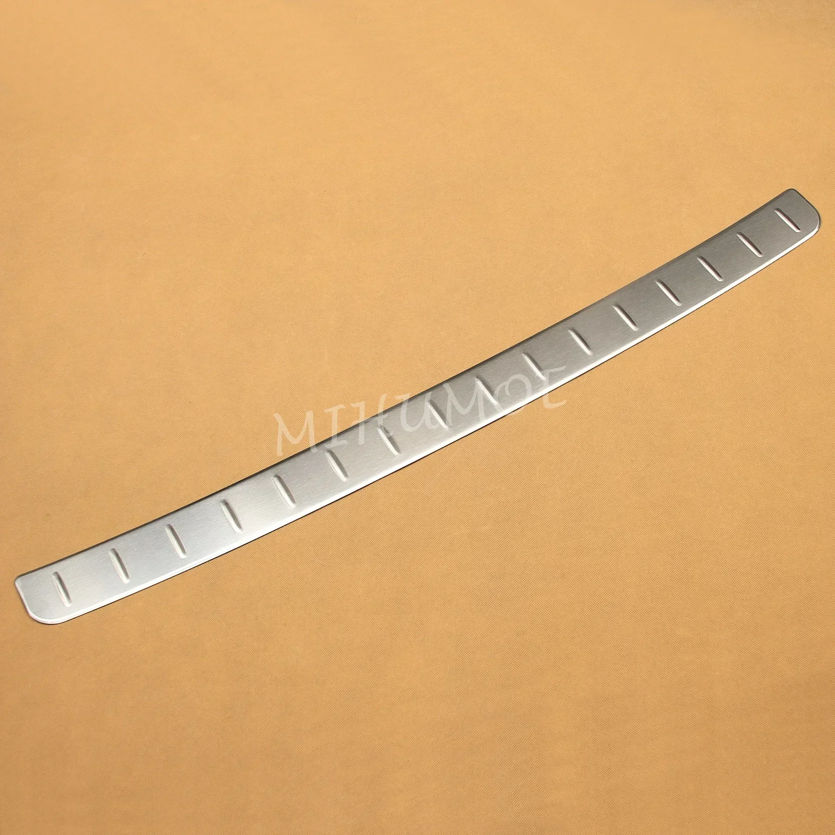 الفولاذ المقاوم للصدأ المصد الخلفي حامي عتبة الجذع الحرس لتويوتا كامري 2018 2019 2020 2021 2022 2023 2024 2025 #3