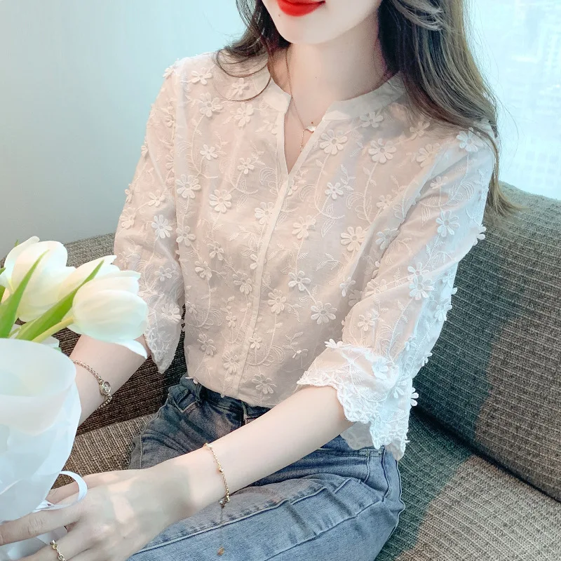 Summer Floral Embroidered White Cotton Woman\'s Blouse Short Sleeve Shirt Fashion Elegant Half Sleeve Tops