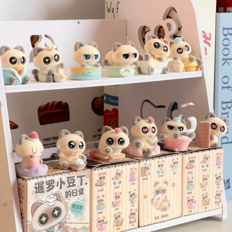 

В наличии: Оригинальная коллекционная фигурка сиамской кошки в слепой коробке, украшение для рабочего стола, декор для дома, подарок на день рождения для любителей кошек