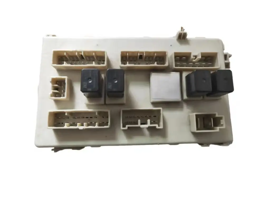 G3 L3 F3 Indoor Fuse Box Car Body Computer Control Relay Junction Box