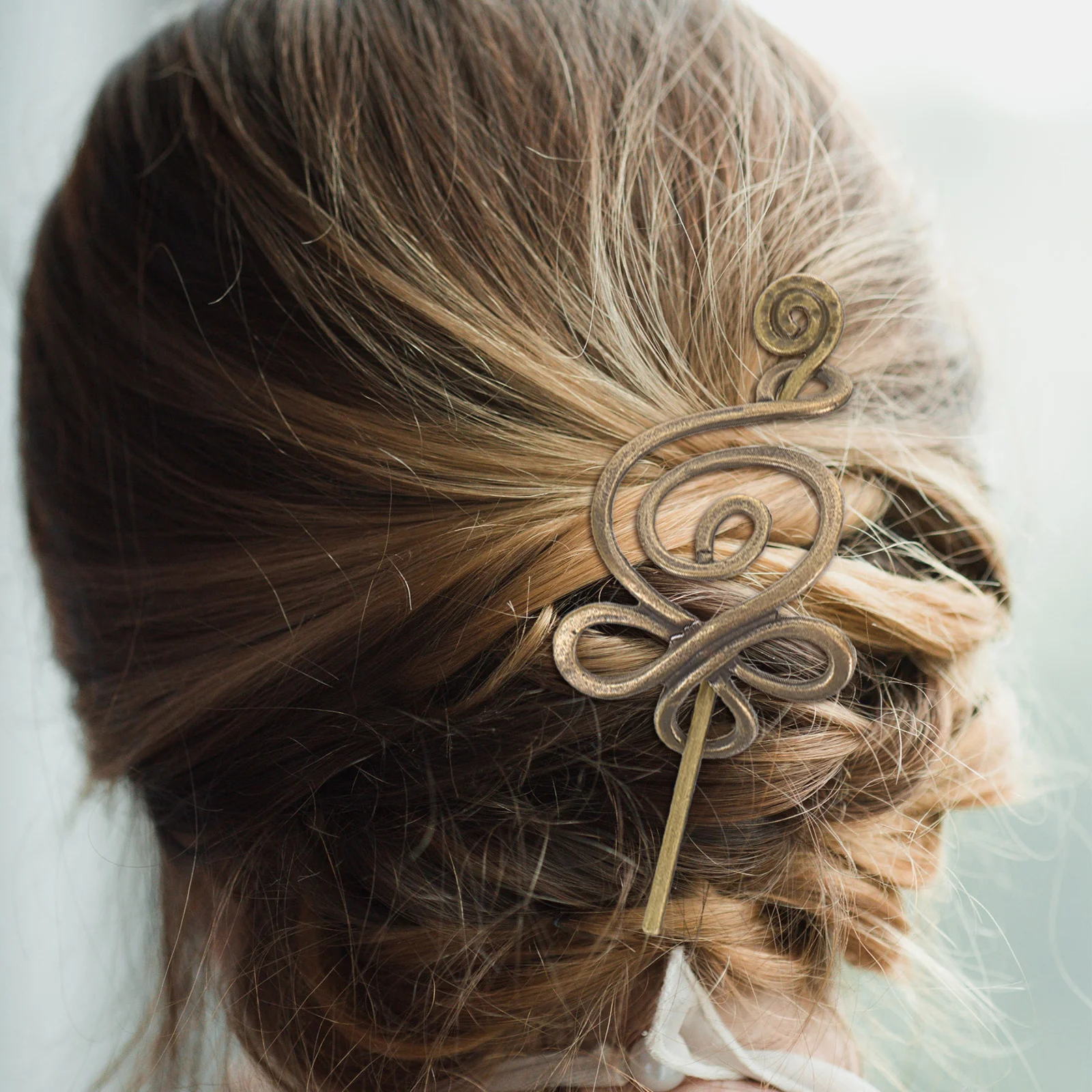 

3Pcs Vintage Hollow Alloy Hair Clips Retro Viking Jewelry Hairpins for Women Bridal Wedding Updo Chignon Chinese Hair