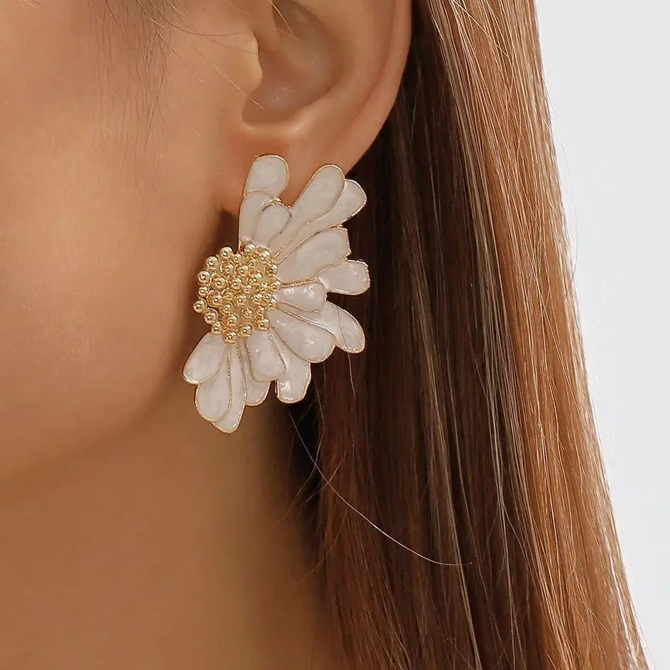 Bohemian Colorful Big Flower Petal Stud Earring for Women Trend Sweet Irregular Piercing Earring Ear Party Jewelry Accessories