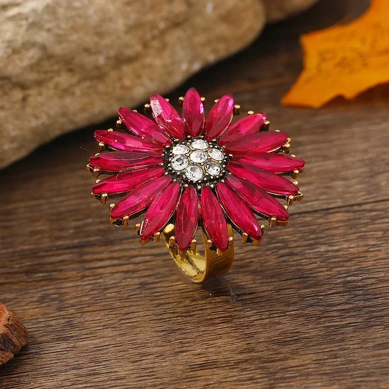 New Simple Retro Creative Exaggerated Sunflower Ring Jewelry Fashion Trend Adjustable Flower Ring Engagement Rings for Women