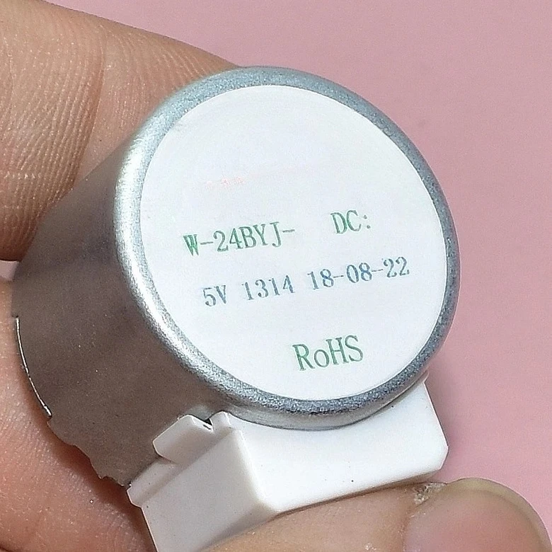 W-24BYJ48 4-phase 5-wire stepper motor DC5V reduction ratio 1:64 pan-tilt camera slow motor without ears