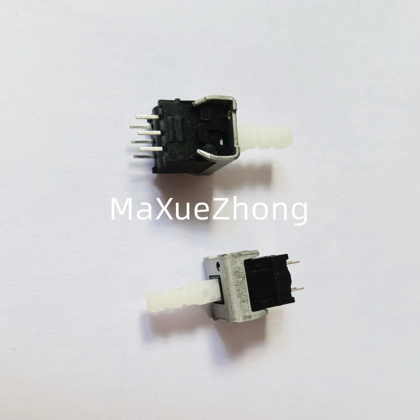 

Оригинальный новый 100% консольный переключатель 6-контактный без блокировки, кнопка переключения, длина ручки 12 мм