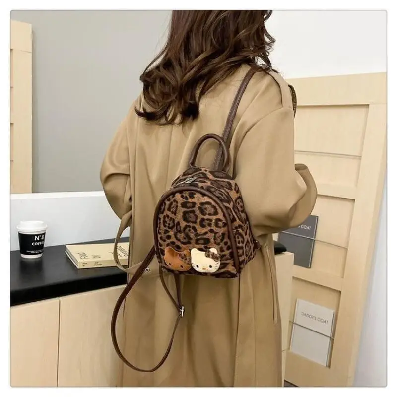 

Мини-рюкзак Sanrio для девочек с героями мультфильмов «Hello Kitty», принцесса Kawaii, леопардовый узор, модная сумка на плечо, портативная универсальная сумка