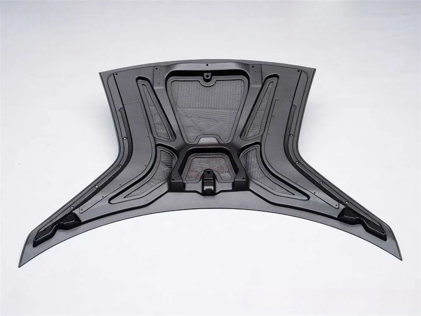 طقم الجسم PK نمط ألياف الكربون الجافة غطاء الشفاه الأمامي التنانير الجانبية الناشر الخلفي سبويلر خلفي لوتس إميرا