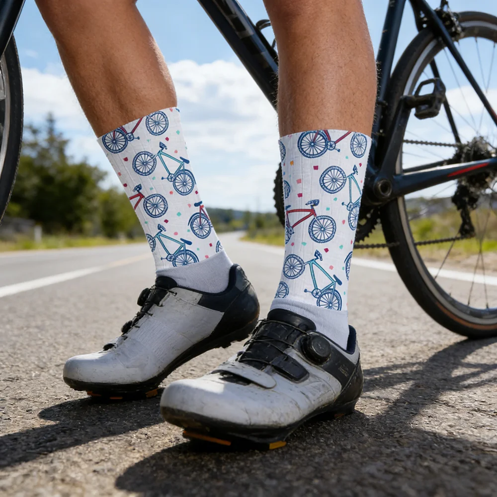 

Профессиональные спортивные носки для мужчин и женщин, дышащие, нескользящие, с силиконовым гелем, летние, для велоспорта, командные велосипедные носки.