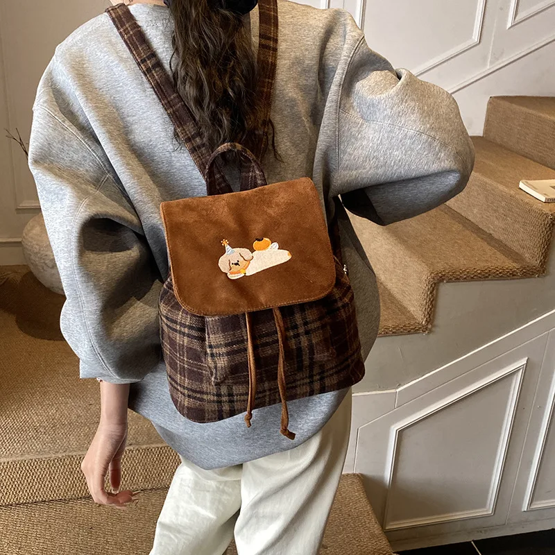 

2025 Новый милый клетчатый рюкзак для женщин, винтажный клетчатый рюкзак, легкая школьная сумка большой вместимости, очаровательная и просторная