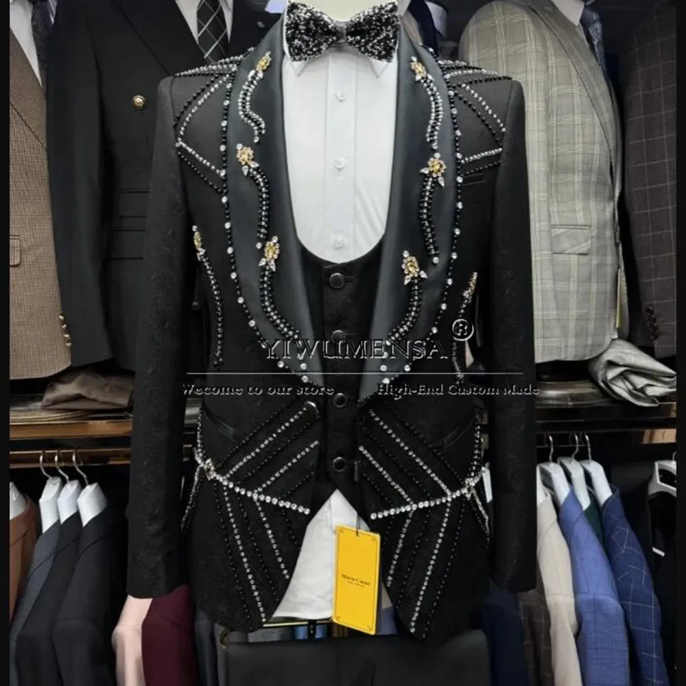 

Male Fashion Beaded Suits Men Single Breasted Prom Blazers Customized 3 Pieces Groom Wedding Tuxedos Plus Size traje de hombre