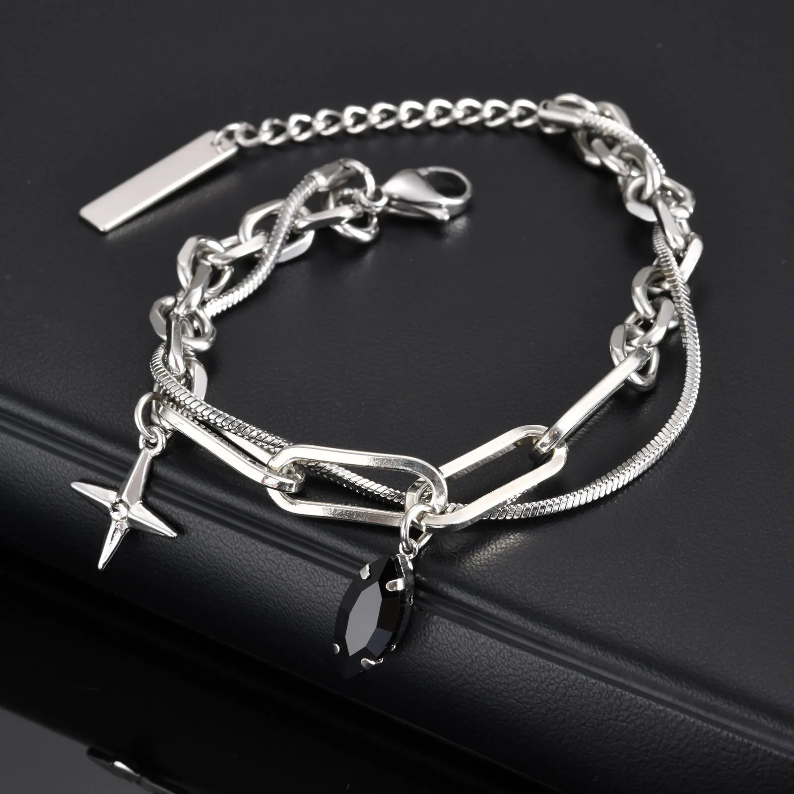 Vnox Pulseras de cadena de serpiente apiladas simples, pulseras de eslabones de clip de papel de acero inoxidable para hombres, colgante de cruz, joyería ajustable