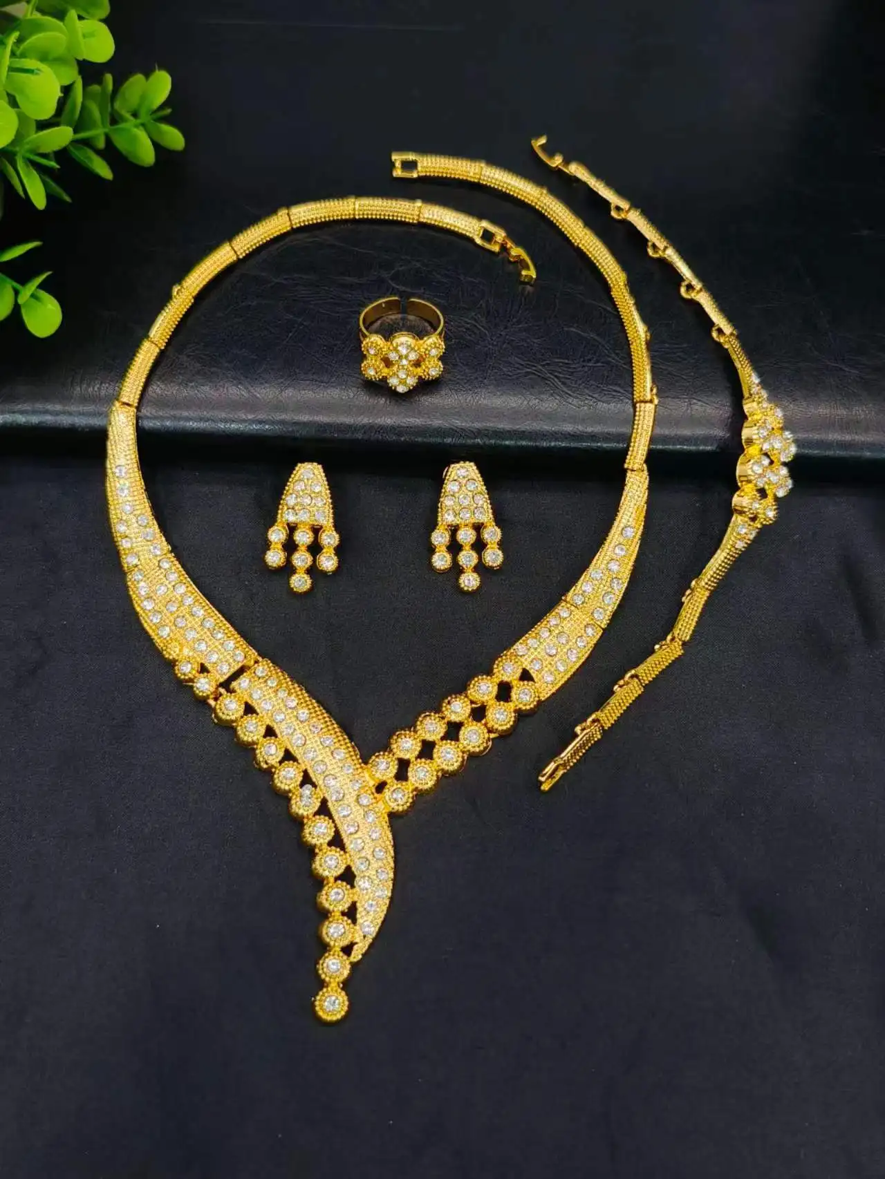 Fashion New Jewelry Set Dubai Gold Color Necklace Africal Earring Ring  Bracelet Bridal Jewellery