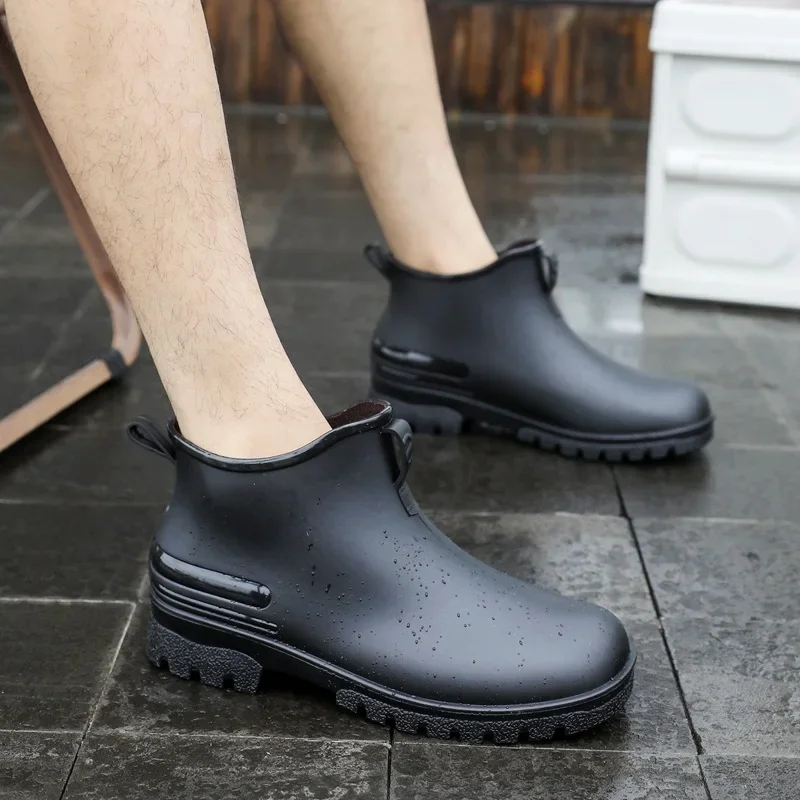 Fashion New Man Rain Shoes Waterproof Non-slip Rubber Boots Man Casual Slip-on Flats Rain Boots Male Insulated Garden Galoshes