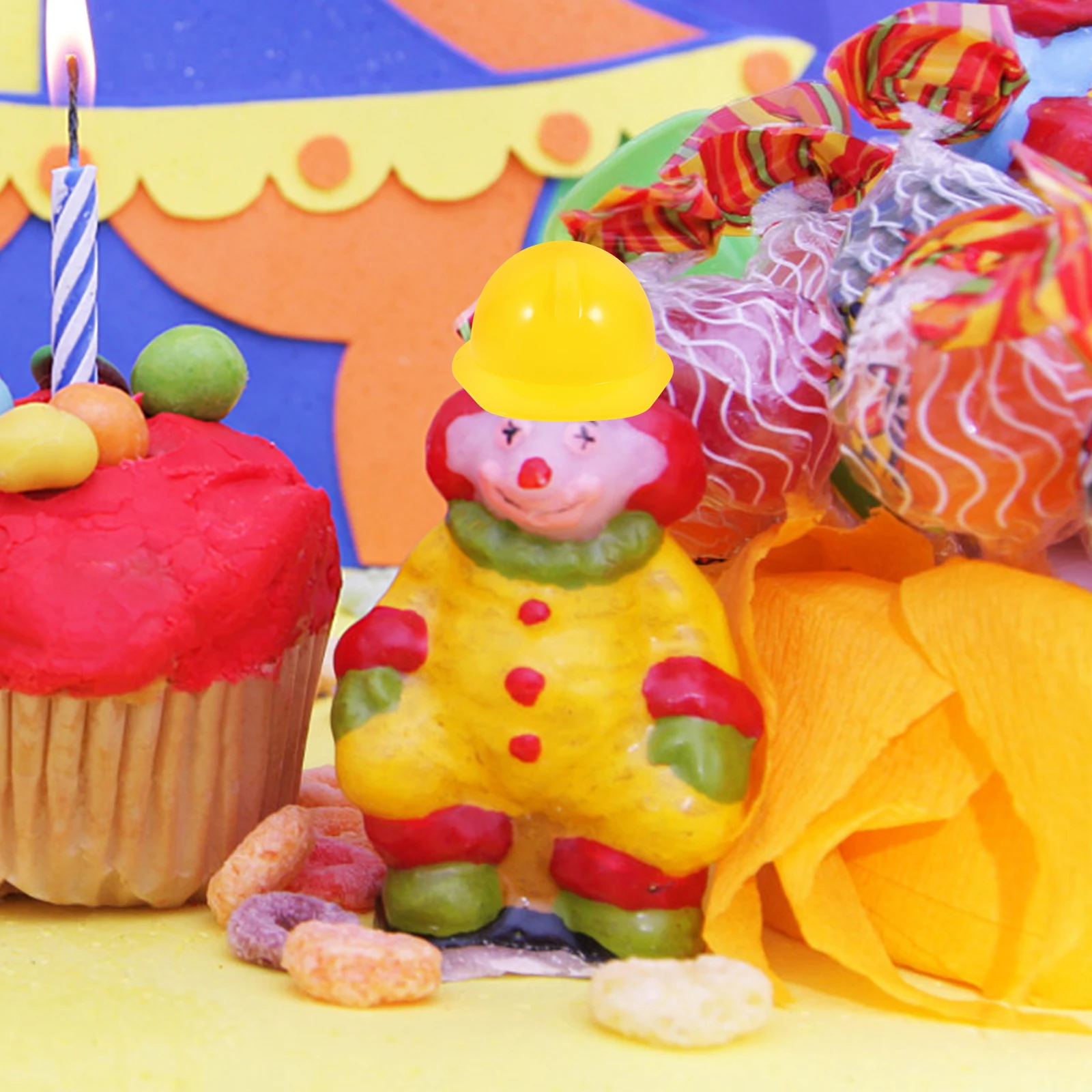 20 個ミニ建設帽子赤黄白安全ヘルメットアクセサリーペット鳥ケーキトッパー装飾ミニチュア遊び心