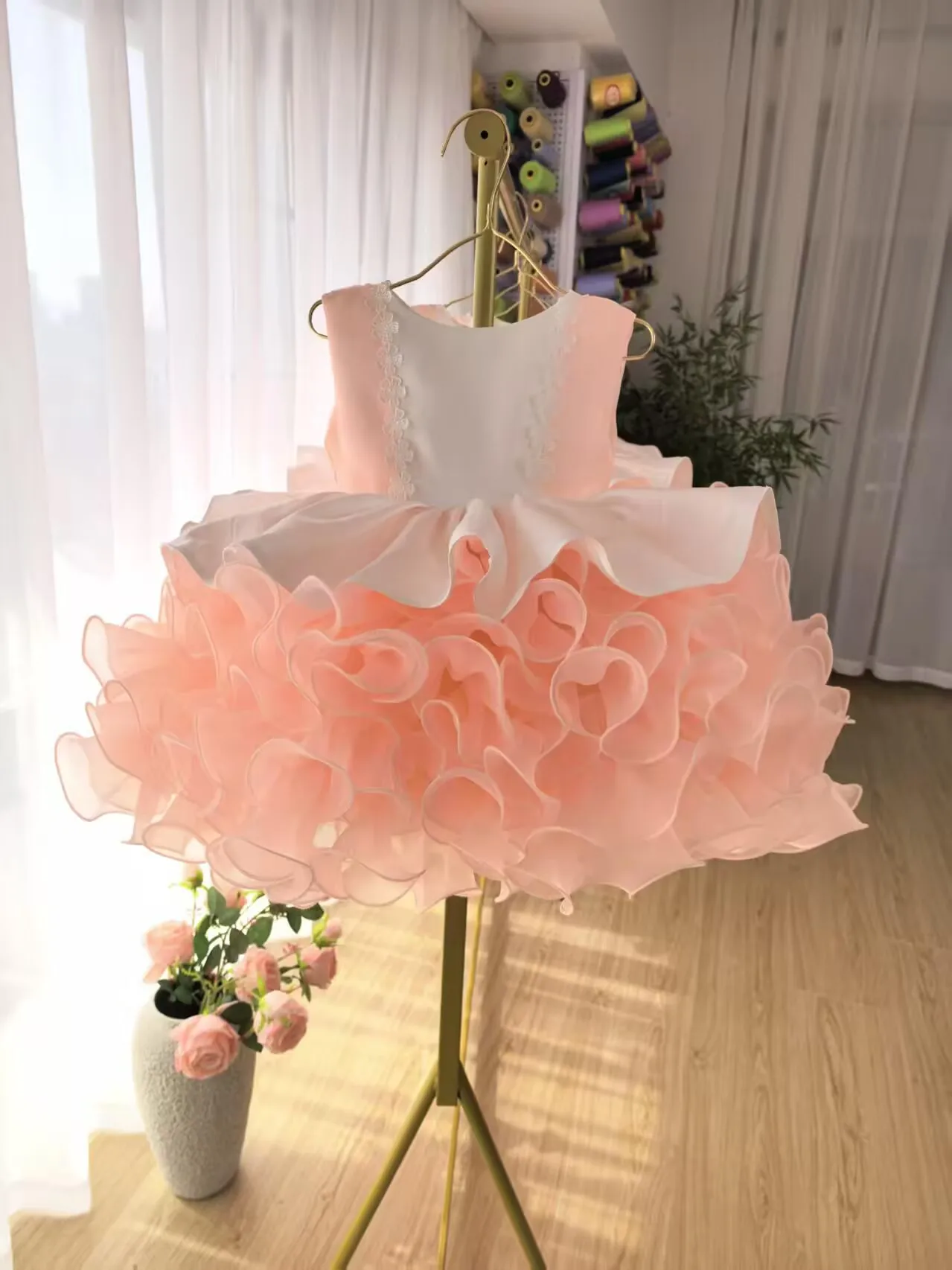 

Новое летнее платье Lotia Cute Cake 2026: модное бальное платье без рукавов, пышное, из фатина, в стиле принцессы, европейский и американский дизайн.