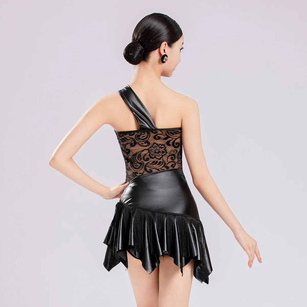kids-girls-latin-dancewear-practice-lace-faux-leather-bodysuit-and-tassel-skirts-suit-rumba-chacha-dance-competition-costume
