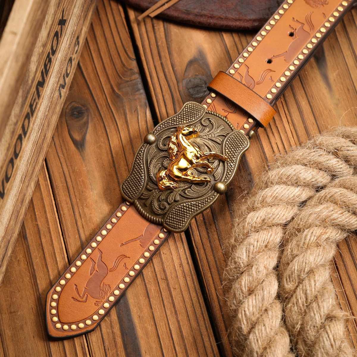 Ein Lässiger, Individueller und Retro-Gürtel, ein Kleidungs-Accessoire aus PU-Leder in Braun, mit Metallschnalle, Geeignet für Männer und Frauen – Detail 6