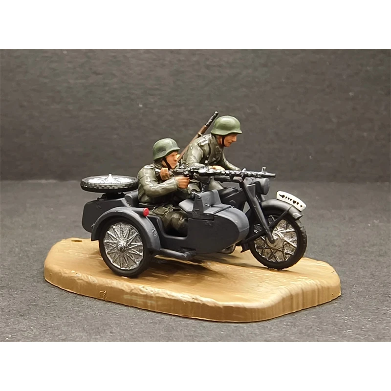 1:72 Scale Model Resin 2pcs German/Soviet Soldiers With Sidecar Motorcycle Action Figure Accessory DIY Collection Toys Dolls Fan