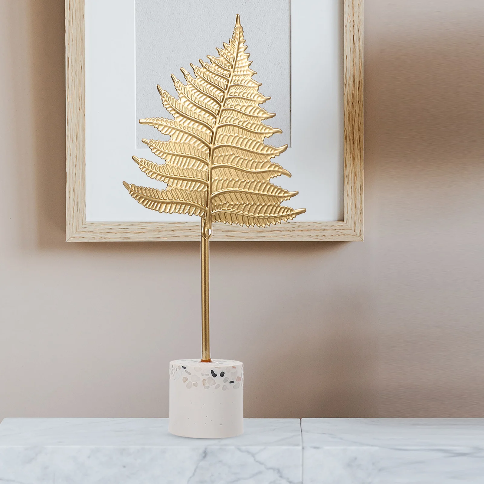 

4Pcs Desktop Ornament Electroplated Delicate Metal Leaves Adornment Resin Terrazzo Base Home Party Tabletop Decoration