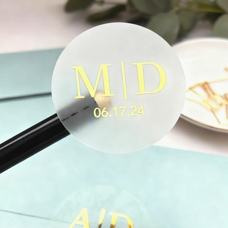 50 قطعة من ملصقات الزفاف على شكل حرف واحد فقط، ملصقات شفافة مخصصة، ملصقات ملصقات مستديرة مخصصة، ملصقات مغلف